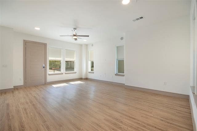 Building Photo - 11201 American Elm Wy