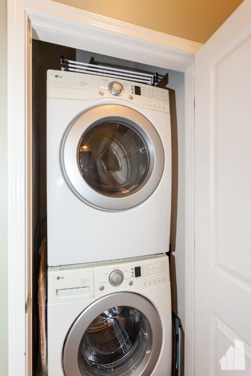 Building Photo - 1464 S MICHIGAN Ave