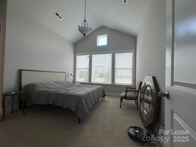 Building Photo - 9735 Briarwick Ln