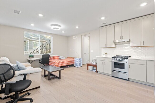 Building Photo - 12014 Octave Ave