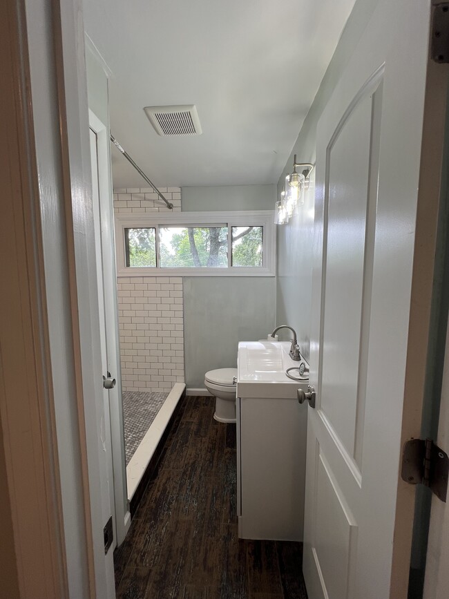 Building Photo - 1302 Coral Sea Dr