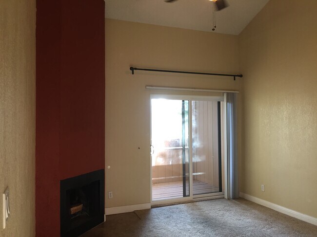 family room with balcony patio - 2938 N 61st Pl