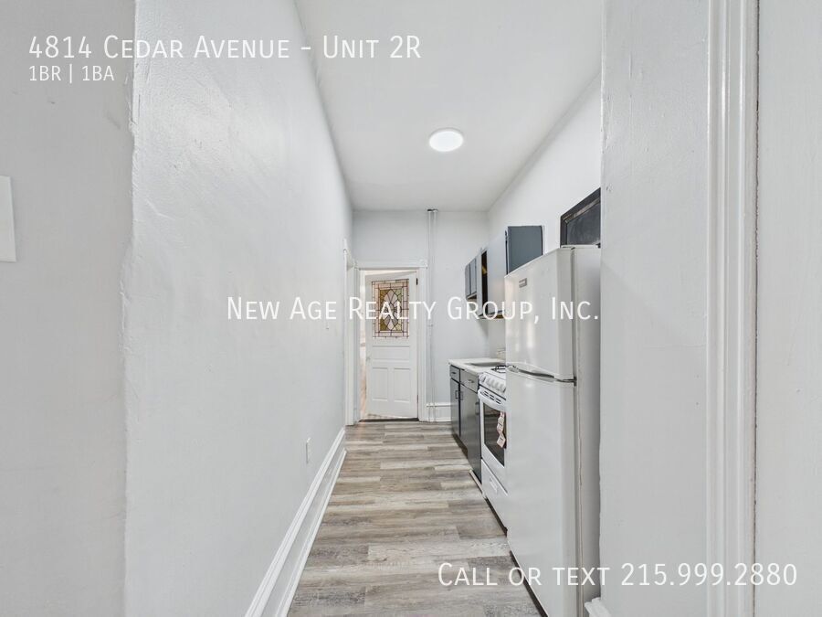 Building Photo - 4814 Cedar Ave