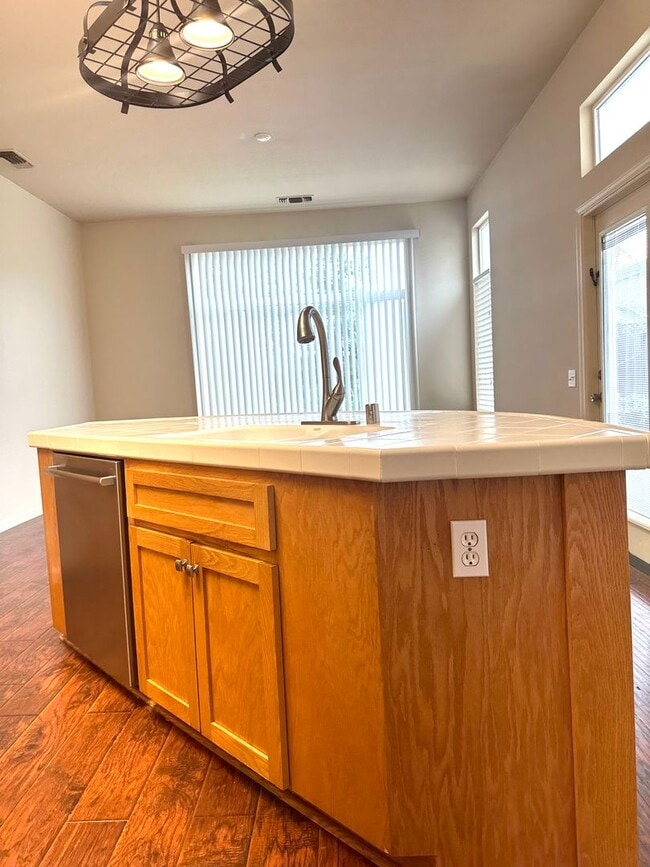 Building Photo - Beautiful charming single story home