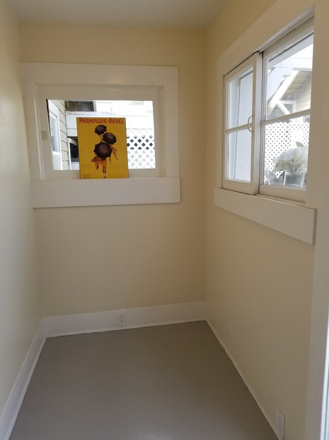 Bonus room - 214 Avenue C