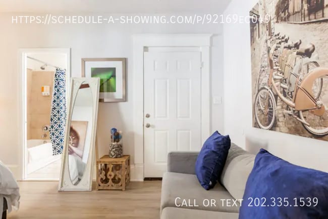 Building Photo - 1120 Snyder St NW