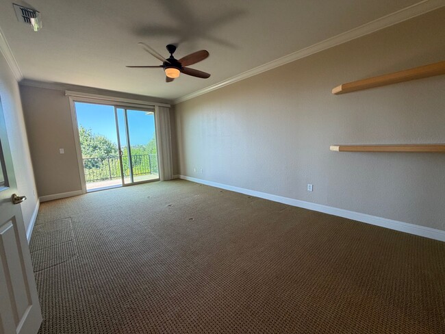 Building Photo - 1014 Gamay Dr