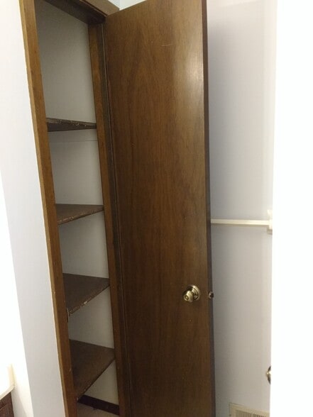 Bathroom Linen Closet - 11101 Vessey Cir