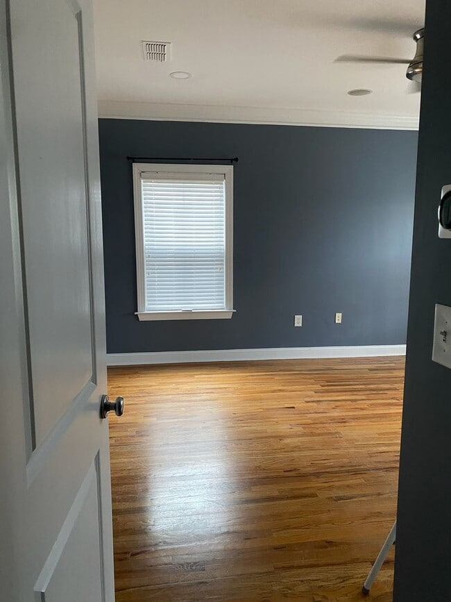 Building Photo - Elegant Intown Living in Carlyle Park – Beautiful 3BR/3.5BA Townhome