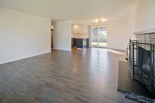 Building Photo - Adorable 3 bedroom Lynnwood rambler