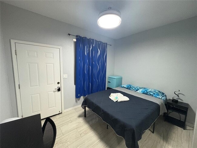 Building Photo - 3715 Valley Tree Dr