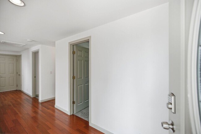 Building Photo - 1742 S Shelton St