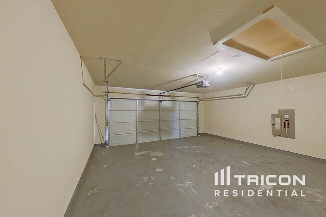 Building Photo - 405 Fireberry Dr