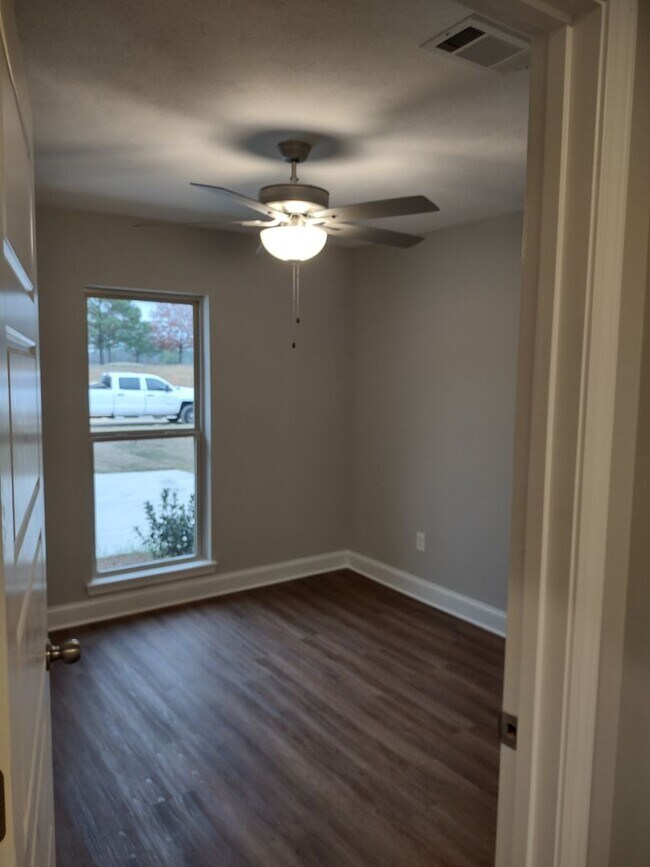 Building Photo - JUST REDUCED!! PLUS..***Move in Special..1...