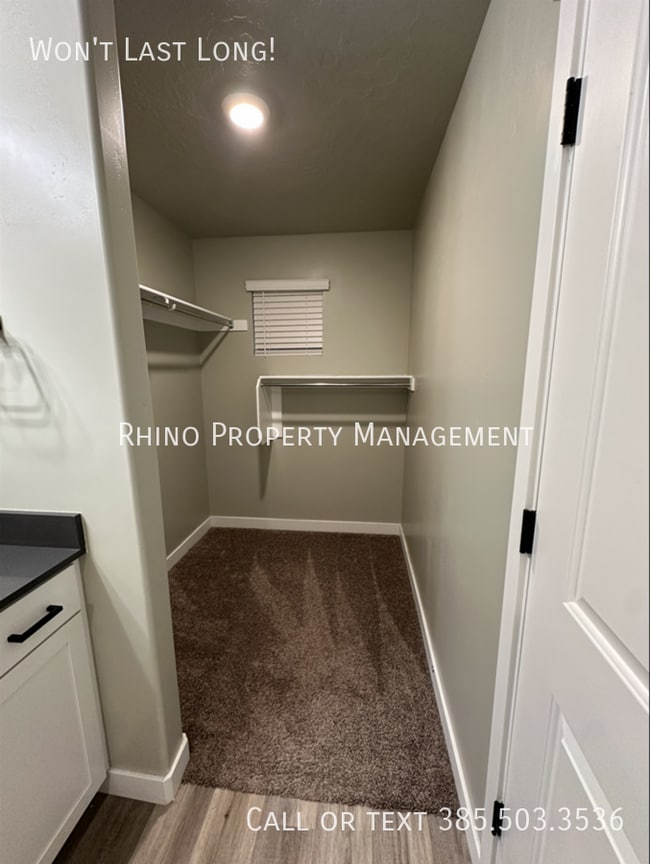 Building Photo - 429 N Northshore Dr