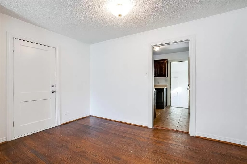 Building Photo - 1425 Cedar Crest Dr