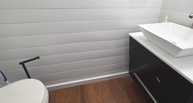 Building Photo - 1720 Ashley Downs Dr