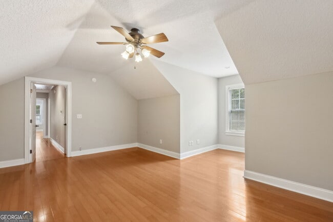 Building Photo - 185 Sunset Dr