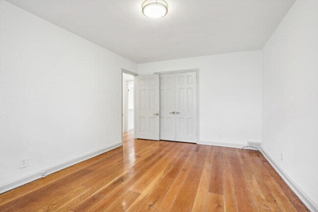 Building Photo - 2800 Woodpipe Ln