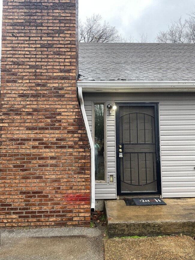 Primary Photo - 3407 Maple Creek Ln
