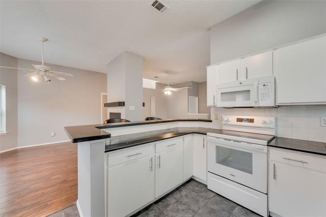 Building Photo - 1220 Royal Crescent Dr