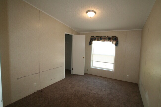 Building Photo - 2747 Olivine St
