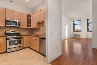 Building Photo - 311 Washington St