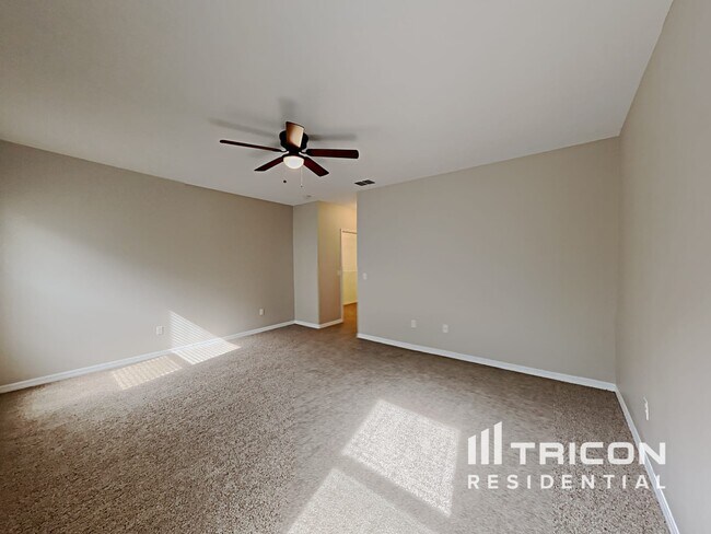 Building Photo - 113 Prairie Falcon Dr
