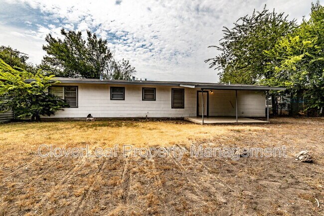 Building Photo - 832 W Merriweather St