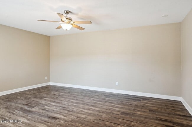 Building Photo - 8320 E Chaparral Rd
