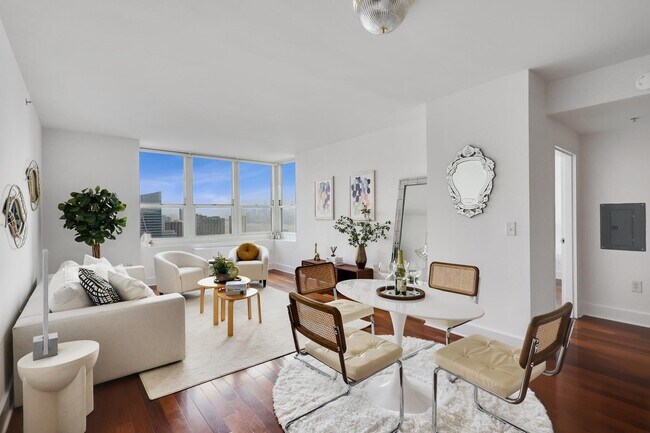 Building Photo - 88 Morgan St