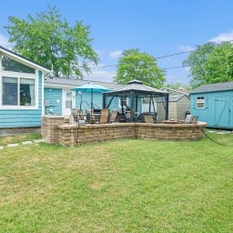 Building Photo - 205 Lake Hills Rd