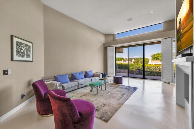 Building Photo - 76895 Avenida Fernando