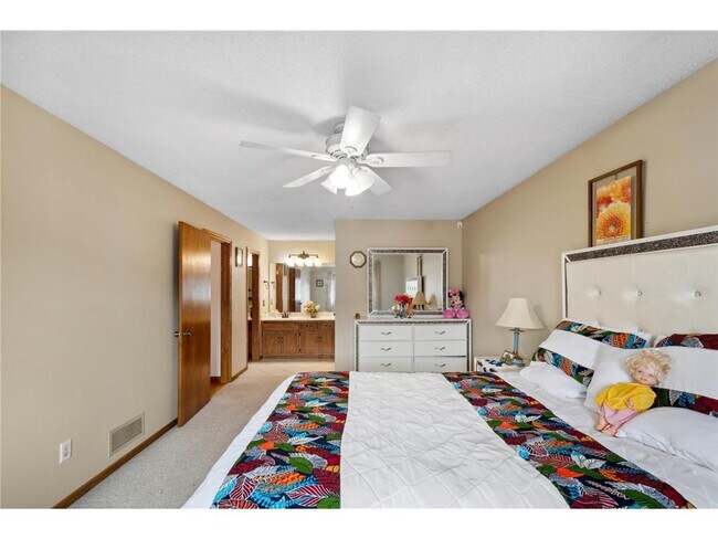 Building Photo - 14797 Lower Endicott Way