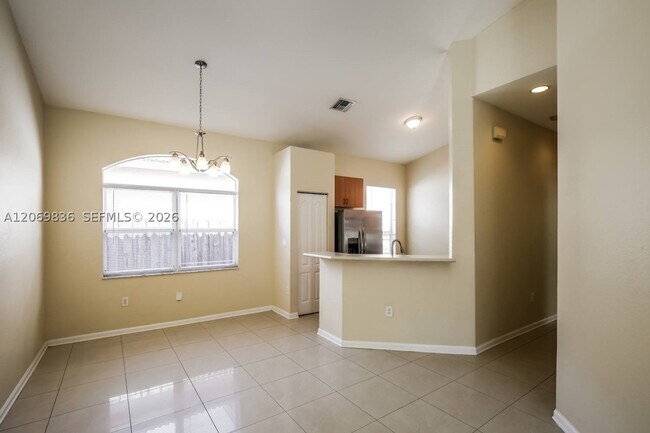 Building Photo - 2150 NE 37th Terrace
