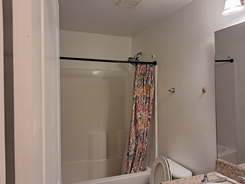 Building Photo - Beautiful 3 Bedroom +Den Pool Home for Rent!!!