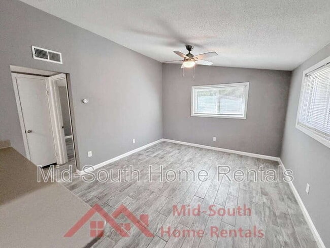 Building Photo - 1775 Colonial Hills Dr