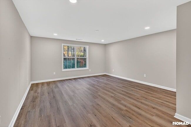 Building Photo - 1590 Highland Farm Dr