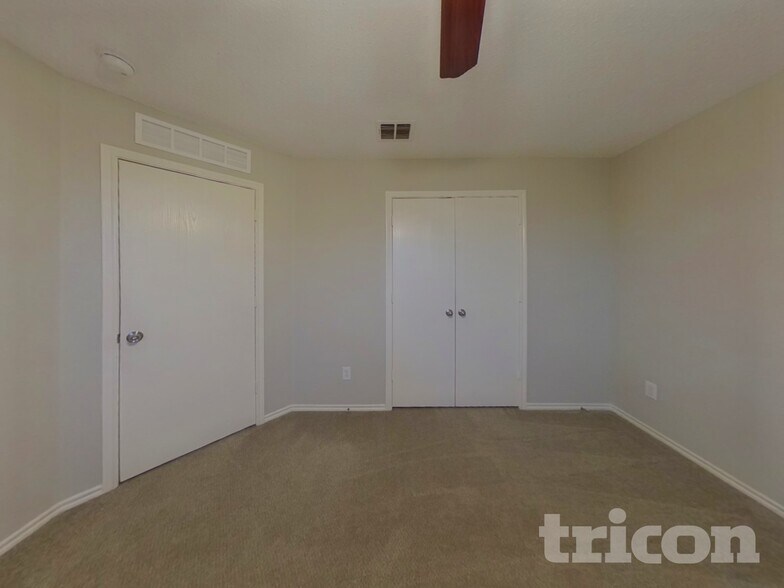 Building Photo - 960 Stone Chapel Way