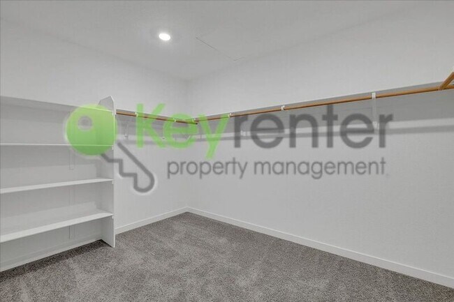 Building Photo - 2061 Hesperian Dr