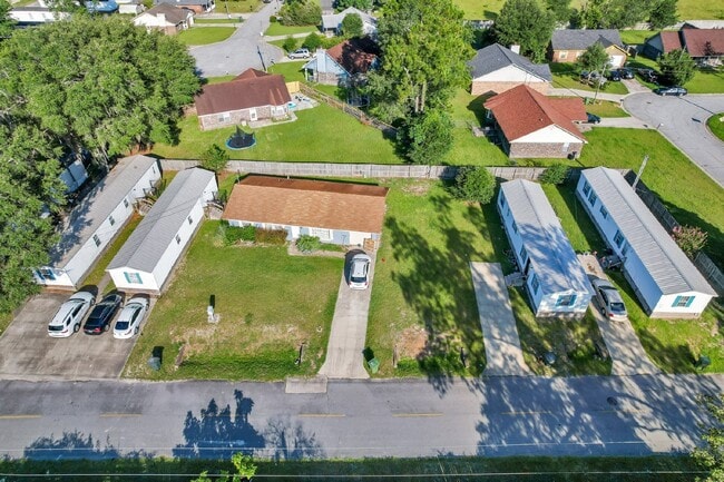 Building Photo - Mobile Home for Rent