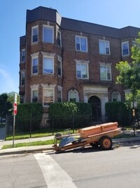 Building Photo - 901 W Dakin St