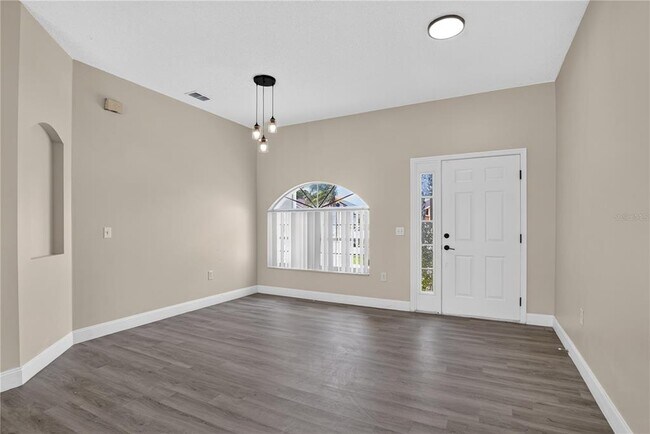 Building Photo - 121 Aurelia Ct