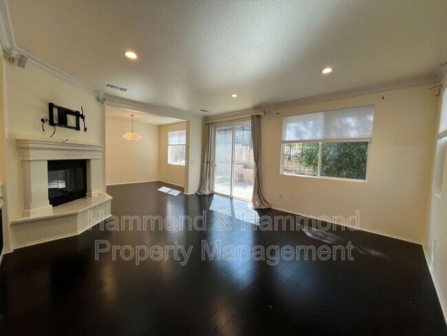 Building Photo - 3806 Cayman Ct