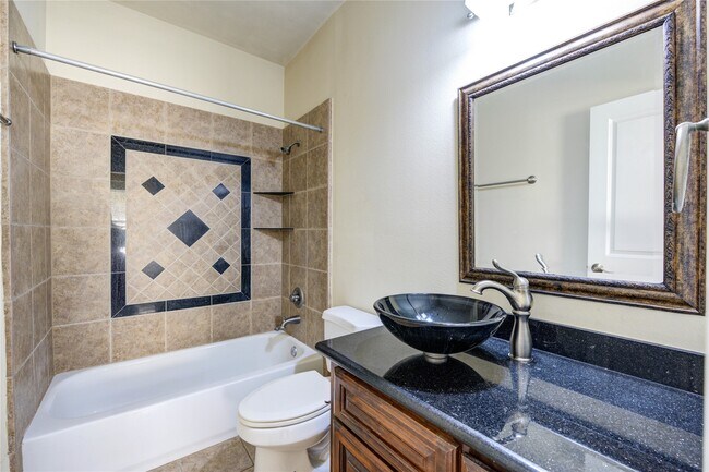 Building Photo - 5813 Washington Ave