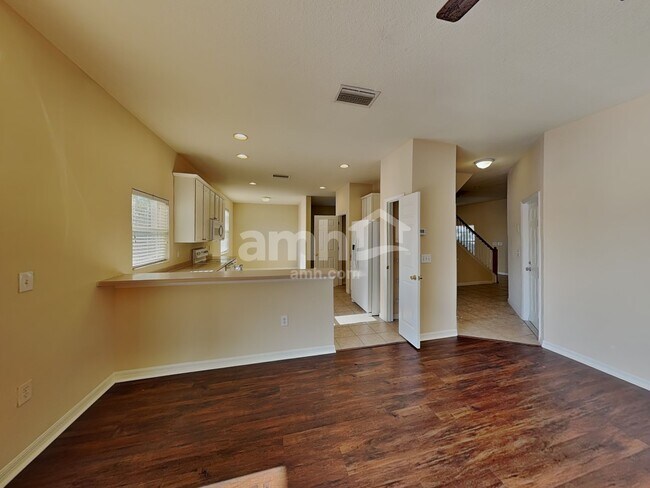 Building Photo - 11114 Creek Haven Dr