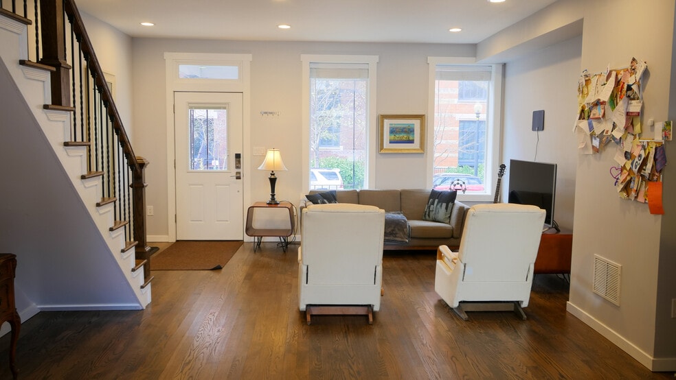 Living Area - 831 3rd St NE