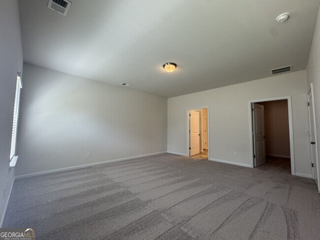 Building Photo - 129 Sycamore Ln