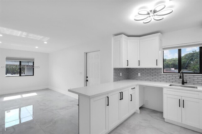 Building Photo - 1411 NW 40th St