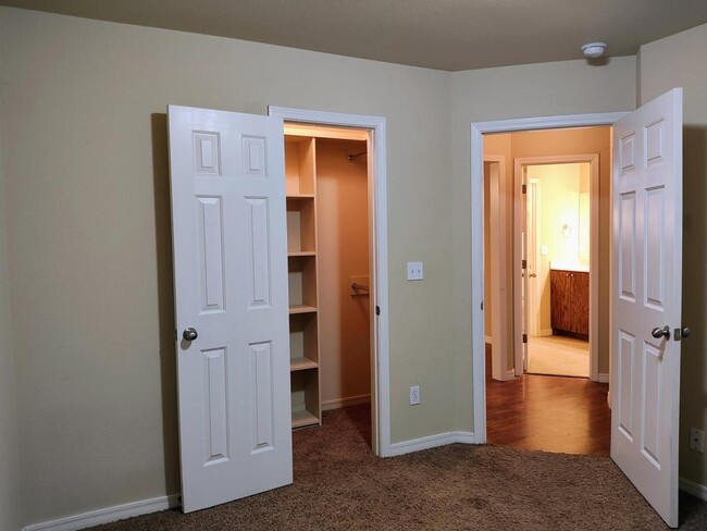 Building Photo - 2813 Conner Dr